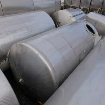 5000&#x20;Liter&#x20;Beh&#xE4;lter&#x20;aus&#x20;V2A