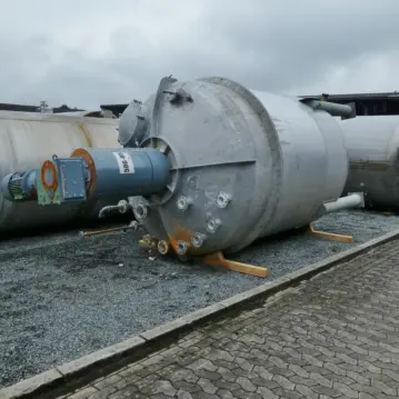 17200&#x20;Liter&#x20;Beh&#xE4;lter&#x20;aus&#x20;V2A