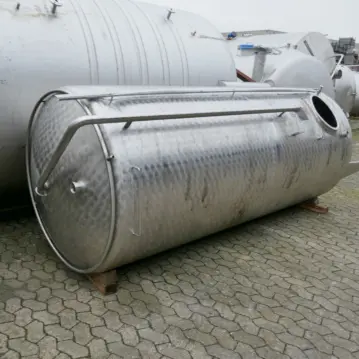 5000&#x20;Liter&#x20;Beh&#xE4;lter&#x20;aus&#x20;V2A