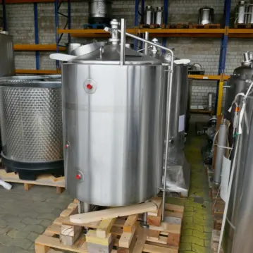 570&#x20;Liter&#x20;heiz-&#x2F;k&#xFC;hlbarer&#x20;Druckbeh&#xE4;lter&#x20;aus&#x20;V2A