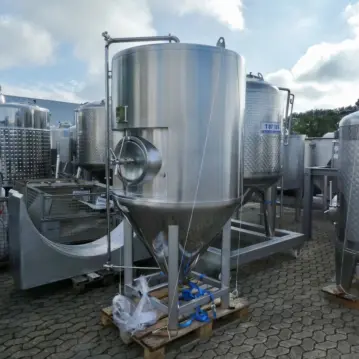 1100&#x20;Liter&#x20;Beh&#xE4;lter&#x20;aus&#x20;V2A