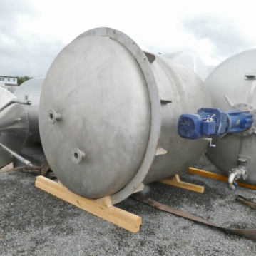 11000&#x20;Liter&#x20;Beh&#xE4;lter&#x20;aus&#x20;V2A