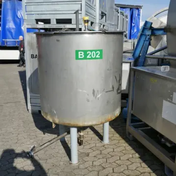 1000&#x20;Liter&#x20;Beh&#xE4;lter&#x20;aus&#x20;V2A&#x20;mit&#x20;Leitstrahlmischer