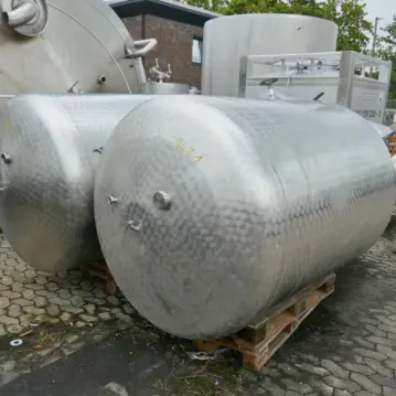3000&#x20;Liter&#x20;Druckbeh&#xE4;lter&#x20;aus&#x20;V2A