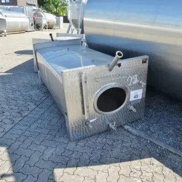 2000&#x20;Liter&#x20;BEh&#xE4;lter&#x20;aus&#x20;V2A
