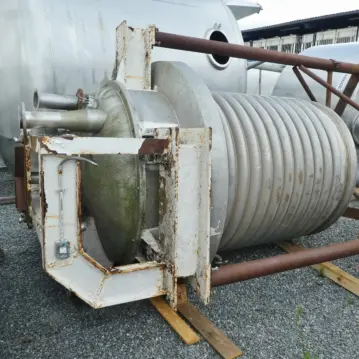2500&#x20;Liter&#x20;Beh&#xE4;lter&#x20;aus&#x20;V2A