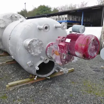 6779&#x20;Liter&#x20;Beh&#xE4;lter&#x20;aus&#x20;V2A