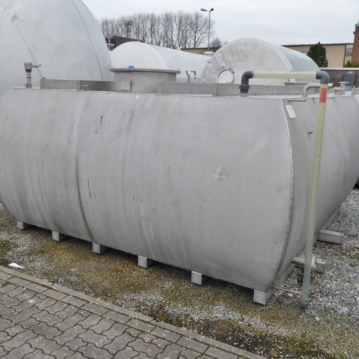 15600&#x20;Liter&#x20;Beh&#xE4;lter&#x20;aus&#x20;V2A