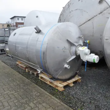7500&#x20;Liter&#x20;Beh&#xE4;lter&#x20;aus&#x20;V2A