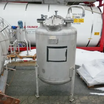 Serbatoio&#x20;a&#x20;pressione&#x20;da&#x20;530&#x20;litri&#x20;in&#x20;acciaio&#x20;inox&#x20;316