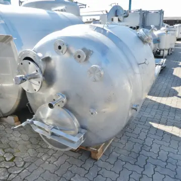 2335&#x20;liter&#x20;heat-&#x2F;coolable&#x20;tank,&#x20;Aisi&#x20;316