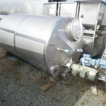 Serbatoio&#x20;agitatore&#x20;da&#x20;5000&#x20;litri&#x20;in&#x20;acciaio&#x20;inox&#x20;304&#x20;con&#x20;agitatore&#x20;ad&#x20;elica