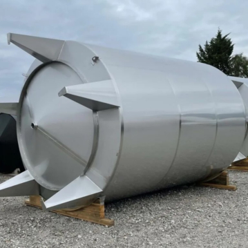 Werksneuer&#x20;30400&#x20;Liter&#x20;Beh&#xE4;lter&#x20;aus&#x20;V2A&#x20;mit&#x20;erh&#xF6;htem&#x20;spezifischem&#x20;Gewicht&#x20;bis&#x20;1,35&#x20;Kilo&#x2F;Liter