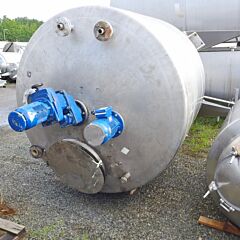 5000 Liter Rührwerksbehälter aus V4A mit 2 Rührwerken