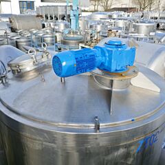 4500 Liter kühlbarer Rührwerksbehälter aus V2A mit Balkenrührwerk