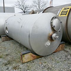 8000 liter insulated tank, Aisi 304 with lateral propeller agitator