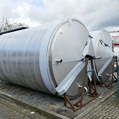 Brand new 31.000 liter heat-/coolable tank, Aisi 304  with lateral agitator flange