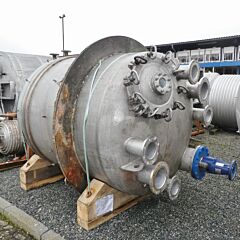 5400 Liter heiz-/kühlbarer Druckbehälter aus V4A mit Propellerrührwerk
