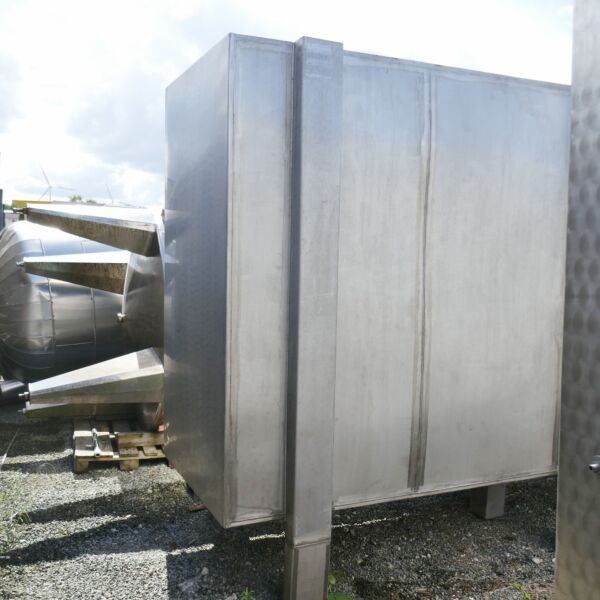 10460 Liter heiz-/kühlbarer kubischer Lagertank aus V2A mit 2 inneren Kühlplatten