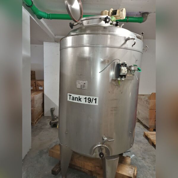 1500 liter heat-/ coolable pressure tank, Aisi304 with blade stirrer