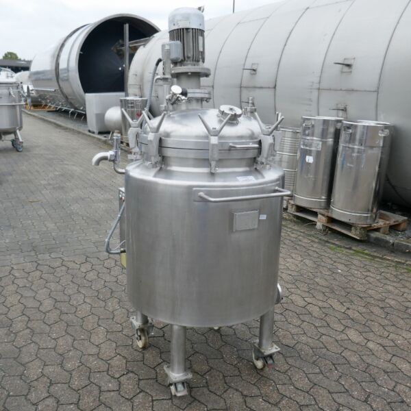 250 liter heatable/coolable pressure vessel made of stainless steel 304 with dispersing agitator