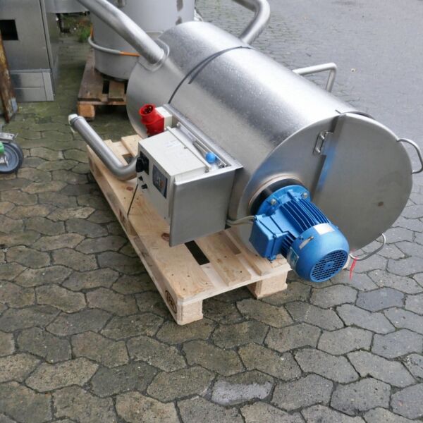 200 Liter Rührwerksbehälter aus V4A mit Propellerrührwerk