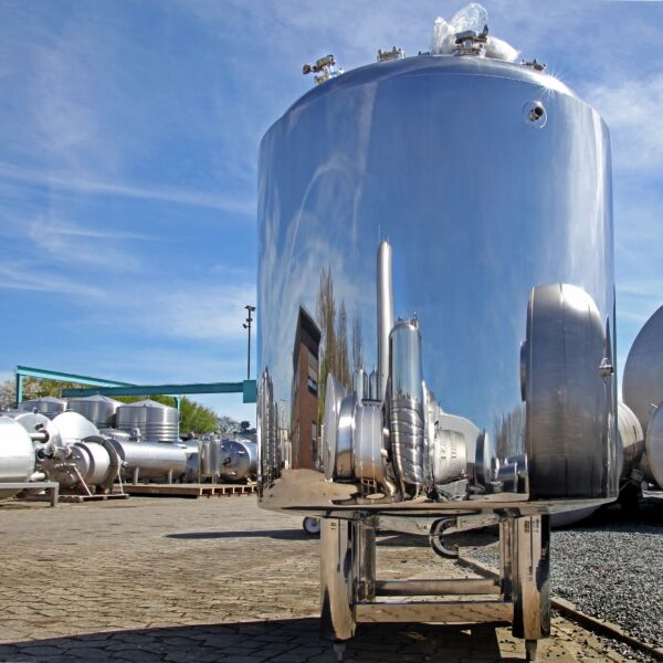 Brand new 1280 liter heat-/coolable pressure tank, AISI 316