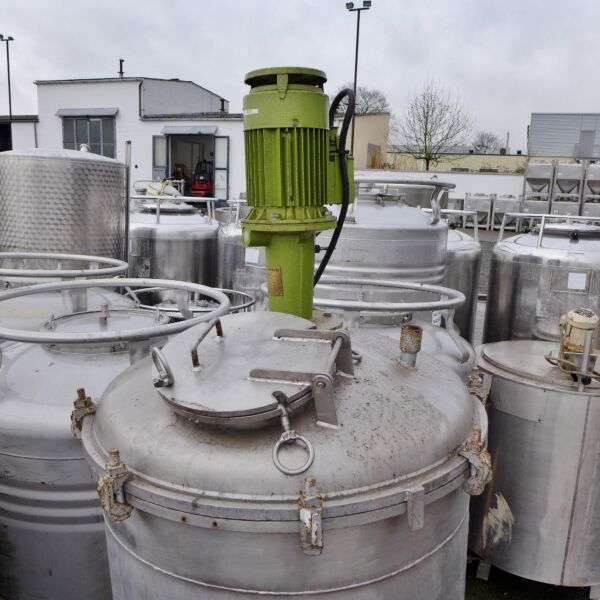 500 Liter heiz-/kühlbarer Rührwerksbehälter aus V2A mit Propellerrührwerk
