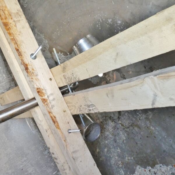 7500 Liter Rührwerksbehälter aus V2A mit Becherrührwerk