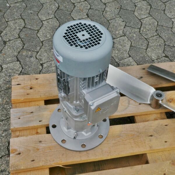 Brand-new 1,1 KW / 92 rpm blade agitator-FIT/B