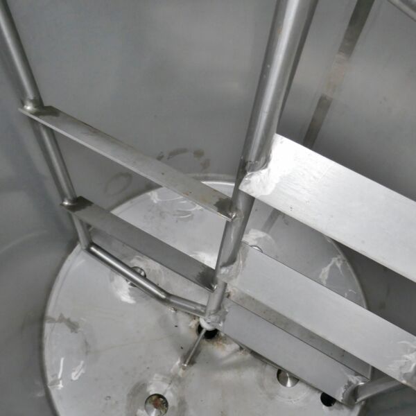 Serbatoio agitatore isolato da 4000 litri in acciaio inox 304 con agitatore ad ancora