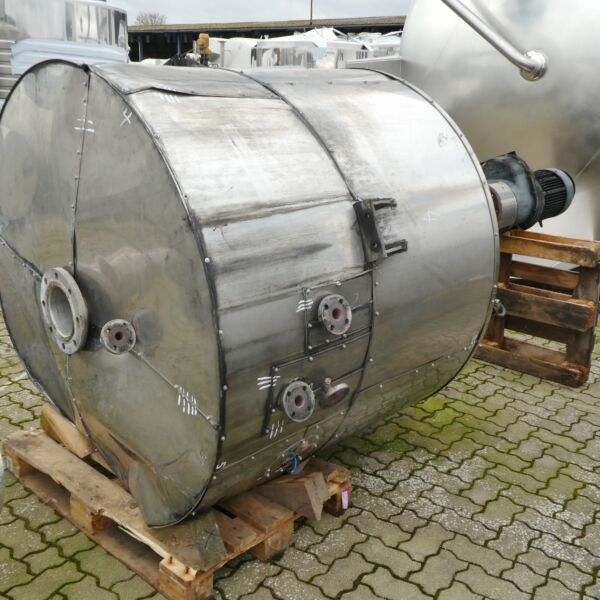Serbatoio riscaldabile/raffreddabile da 1750 litri in acciaio inox 316