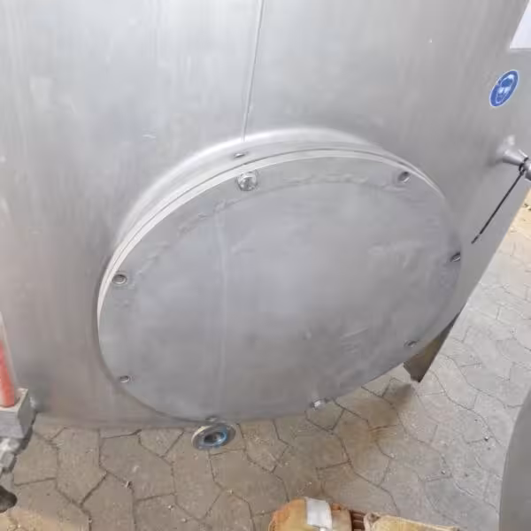 Serbatoio da 6100 litri in acciaio inox 304