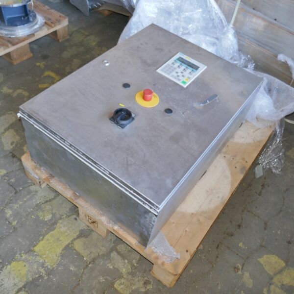 Control cabinet