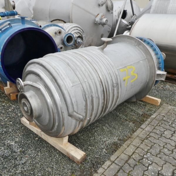 1969 Liter heiz-/kühlbarer Reaktorbehälter aus V4A mit 1,1 kW ex-geschütztem Rührwerk