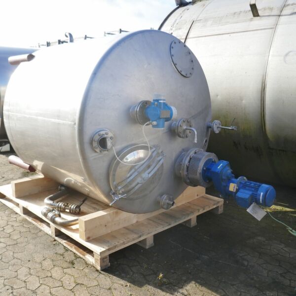 4800 liter agitator tank, Aisi 316 with blades agitator