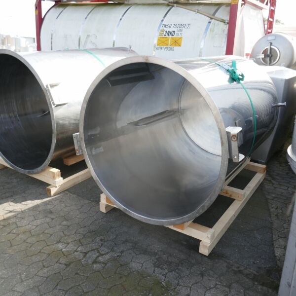 Serbatoio agitatore da 2700 litri in acciaio inox 304 con agitatore a trave