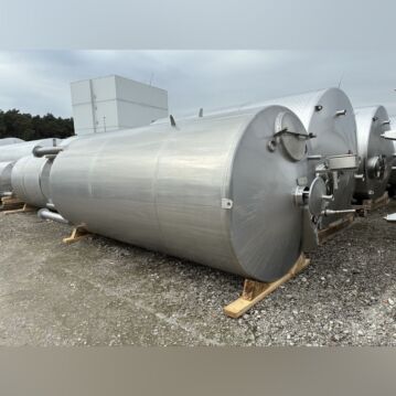 Serbatoio&#x20;di&#x20;miscelazione&#x20;verticale&#x20;da&#x20;12000&#x20;litri&#x20;in&#x20;acciaio&#x20;inox&#x20;304