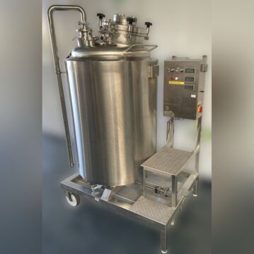 600&#x20;Liter&#x20;mobiler&#x20;Pharmazie&#x20;Druckbeh&#xE4;lter&#x20;aus&#x20;V2A&#x20;mit&#x20;Magnetr&#xFC;hrwerk