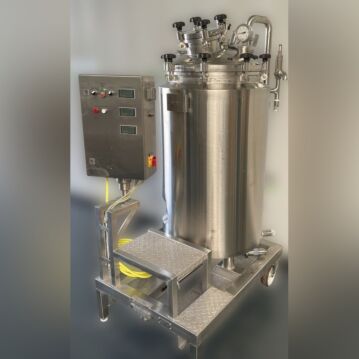 330&#x20;Liter&#x20;mobiler&#x20;Pharmazie&#x20;Druckbeh&#xE4;lter&#x20;aus&#x20;V2A&#x20;mit&#x20;Magnetr&#xFC;hrwerk