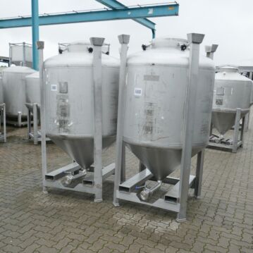 1200&#x20;liter&#x20;conical&#x20;container&#x20;made&#x20;of&#x20;stainless&#x20;steel&#x20;316