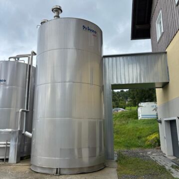 50000&#x20;Liter&#x20;isolierter&#x20;Molkerei&#x20;Lagertank&#x20;aus&#x20;V2A&#x20;&#x20;mit&#x20;Propellerr&#xFC;hrwerk