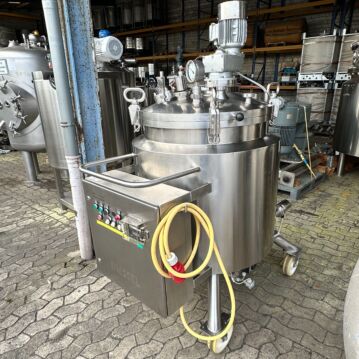 Serbatoio&#x20;sottovuoto&#x20;da&#x20;345&#x20;litri&#x20;riscaldabile&#x20;elettricamente&#x20;in&#x20;Aisi316&#x20;con&#x20;agitatore&#x20;a&#x20;elica