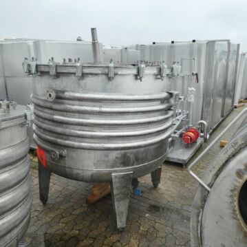 2732&#x20;Liter&#x20;Beh&#xE4;lter&#x20;aus&#x20;V2A