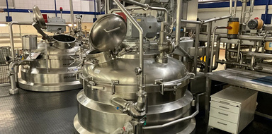 Gebrauchte Pharma Maschinen & Behälter