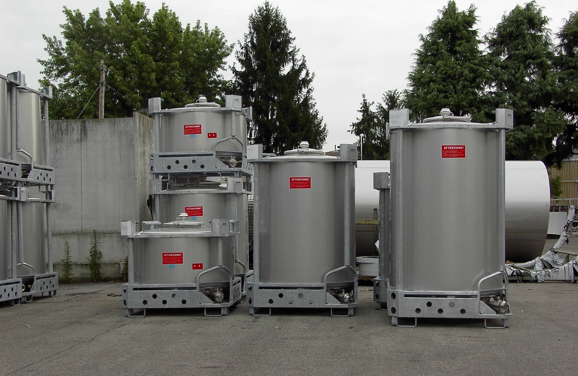 Factory-new stainless steel container type PL, 1,000 liters, four-way forklift entry